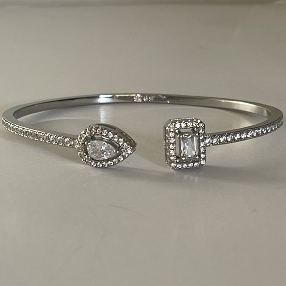 925 Sterling Silver Bangle Bracelet - Picture 3 of 6